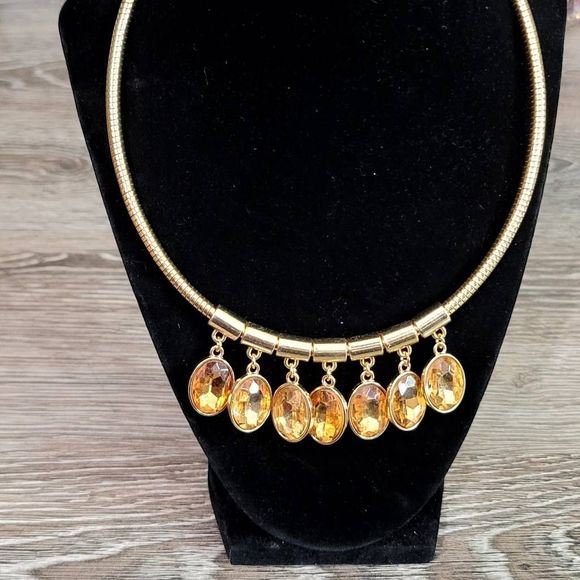 Gold Gypsy Crystal Style Necklace - Picture 2 of 4